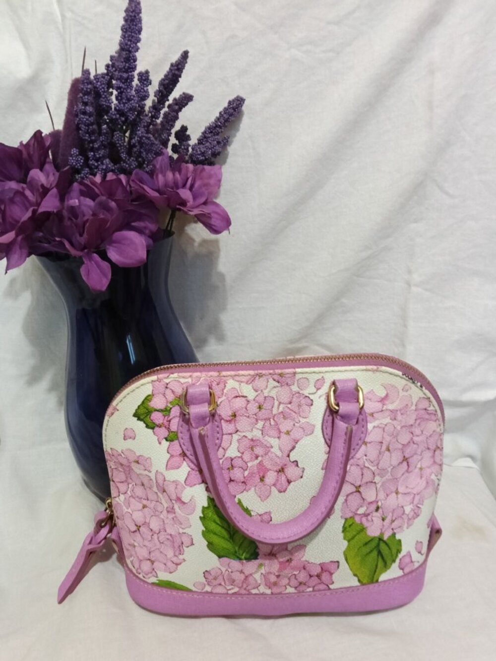 Dooney and Bourke Hydrangea Crossbody/Satchel Lilac Excellent - Picture 3 of 9
